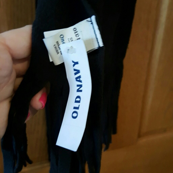 Donated Old Navy Black Fleece Scarf. NWT - Picture 3 of 3