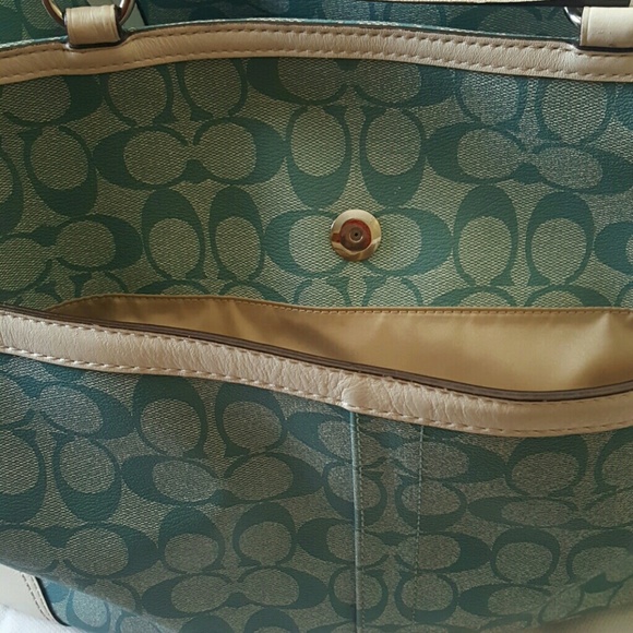 🔥SALE🔥Coach Signature Baby Bag - Picture 4 of 6