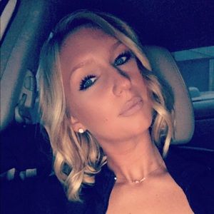 Meet your Posher, Kelsey