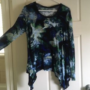 2 vera wang soft shark bite tops