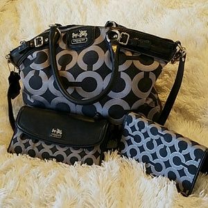 Authentic coach purse waller with check bk holder