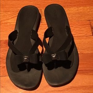 Guess Flip Flops