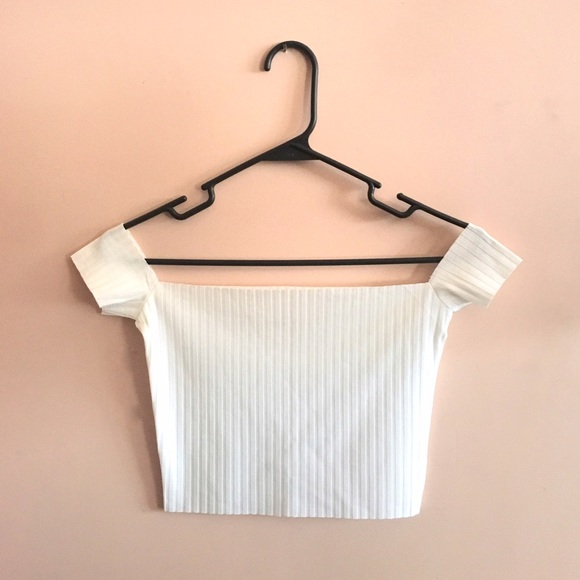 off the shoulder t shirt in white - Picture 4 of 4