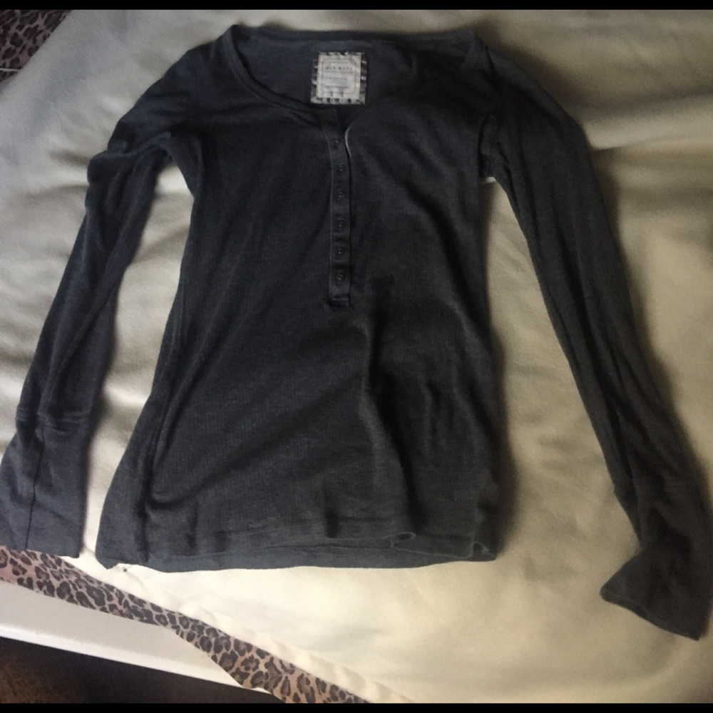 Grey long sleeve shirt size small from old navy