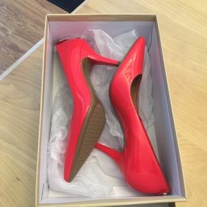 MICHAEL KORS new with box