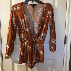Burnt orange floral print romper from Forever21!