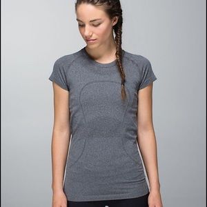 Lululemon swiftly tech short sleeve