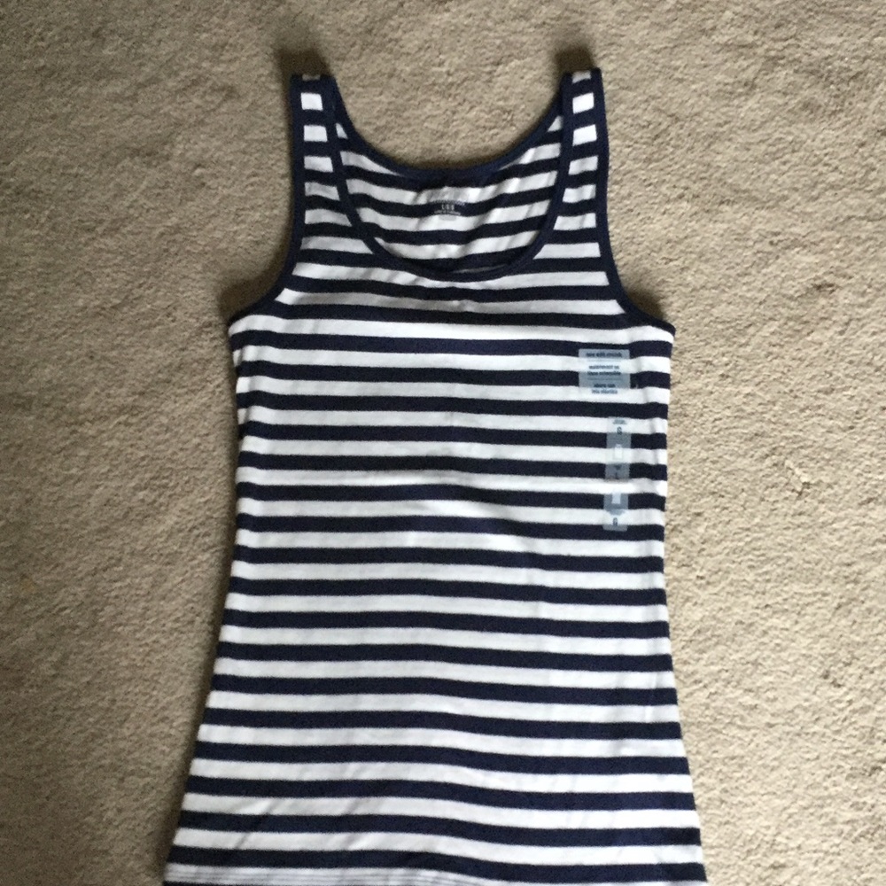 NWT Old navy tank