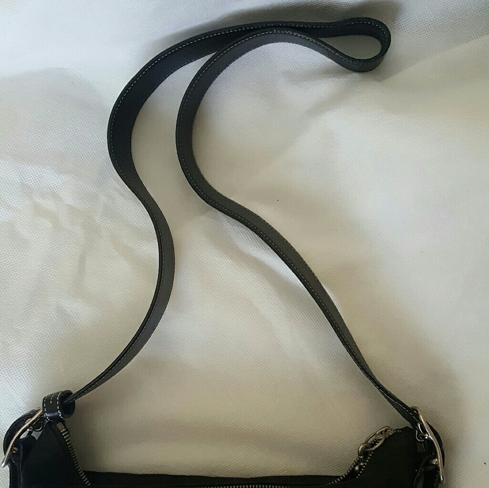 Coach Signature Bag - Picture 2 of 6