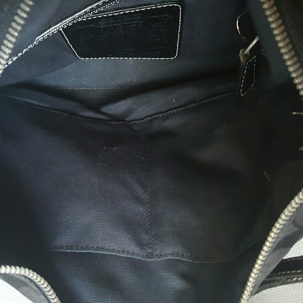 Coach Signature Bag - Picture 3 of 6