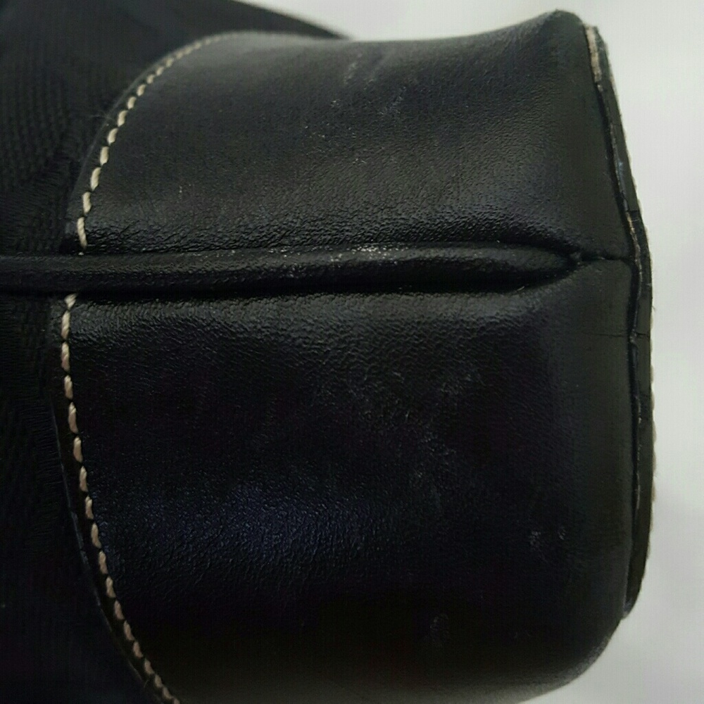 Coach Signature Bag - Picture 5 of 6