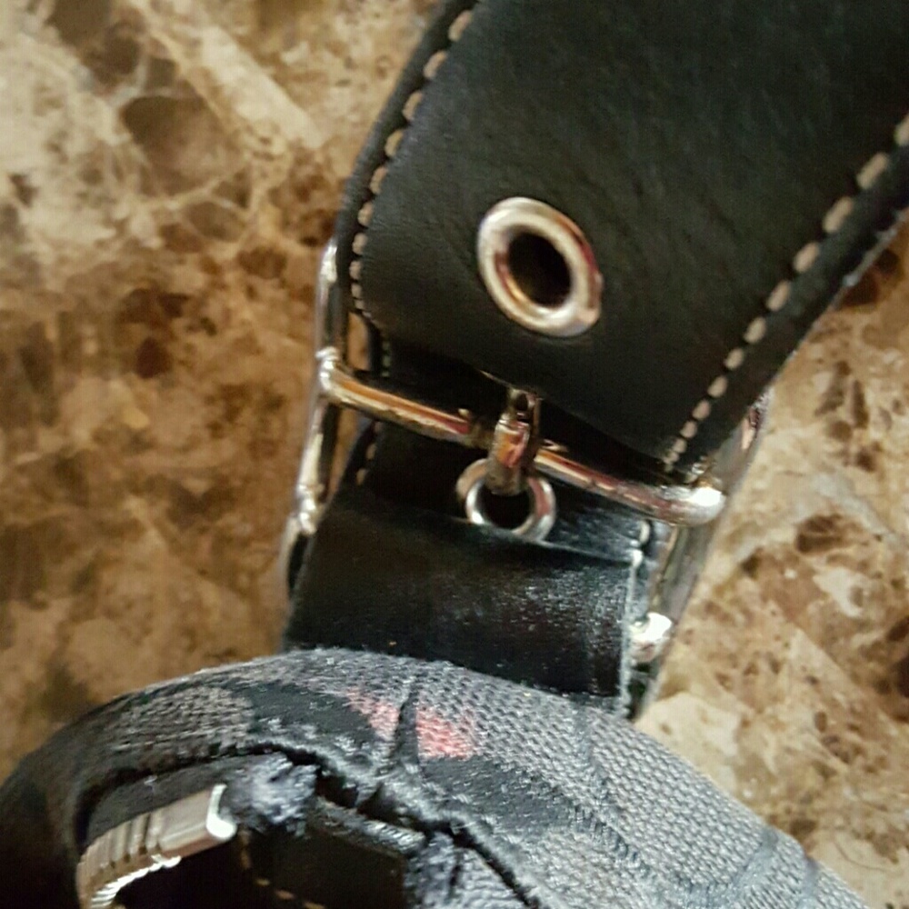 Coach Signature Bag - Picture 6 of 6