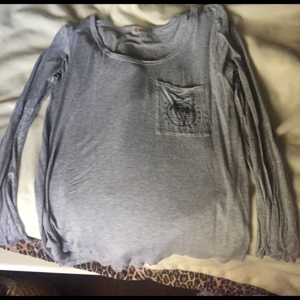 A light grey long sleeve shirt