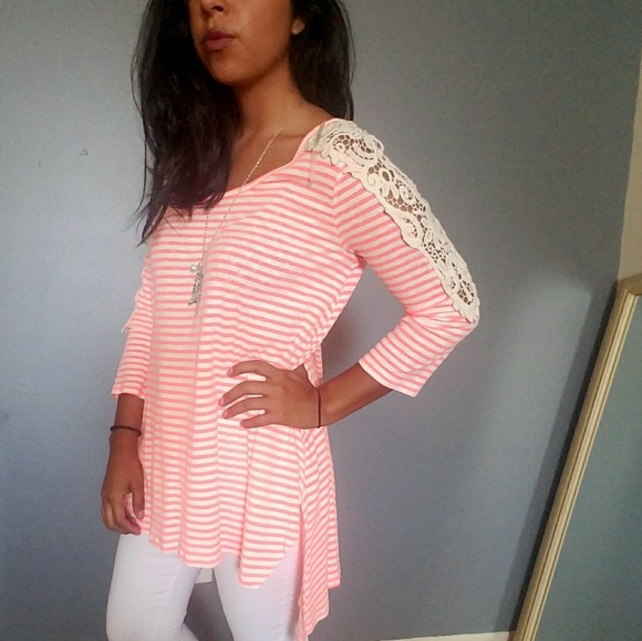 CORAL CROCHET SHOULDER TUNIC TOP - Picture 3 of 5