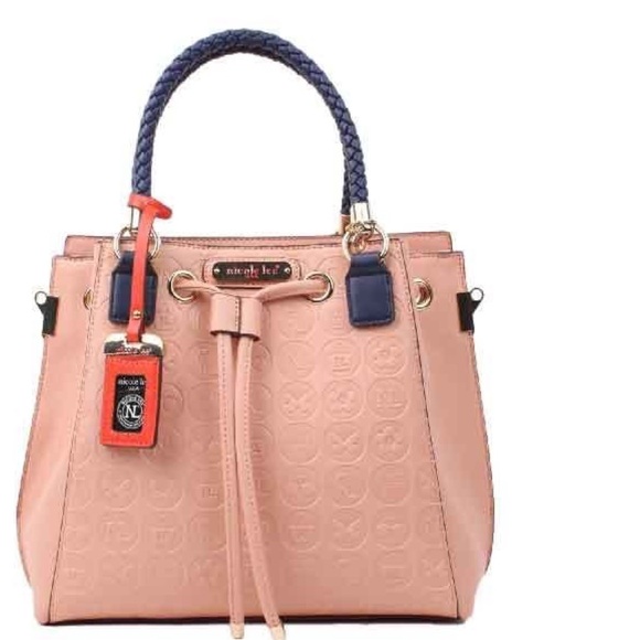 Nicole Lee Handbags - LAST 🔘 Peachy Pink Shoulder Bag