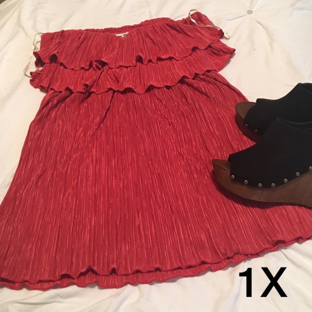 ➡️➡️➡️ SOLD ⬅️⬅️⬅️FOREVER 21 RUFFLED DRESS