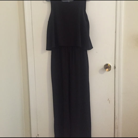 Beautiful one piece dressy romper. Size small - Picture 2 of 4