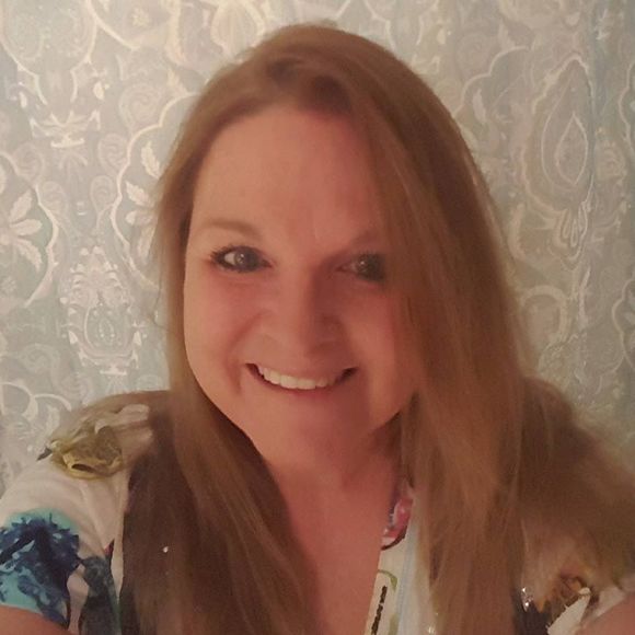 Meet your Posher, Rebecca - Picture 1 of 1