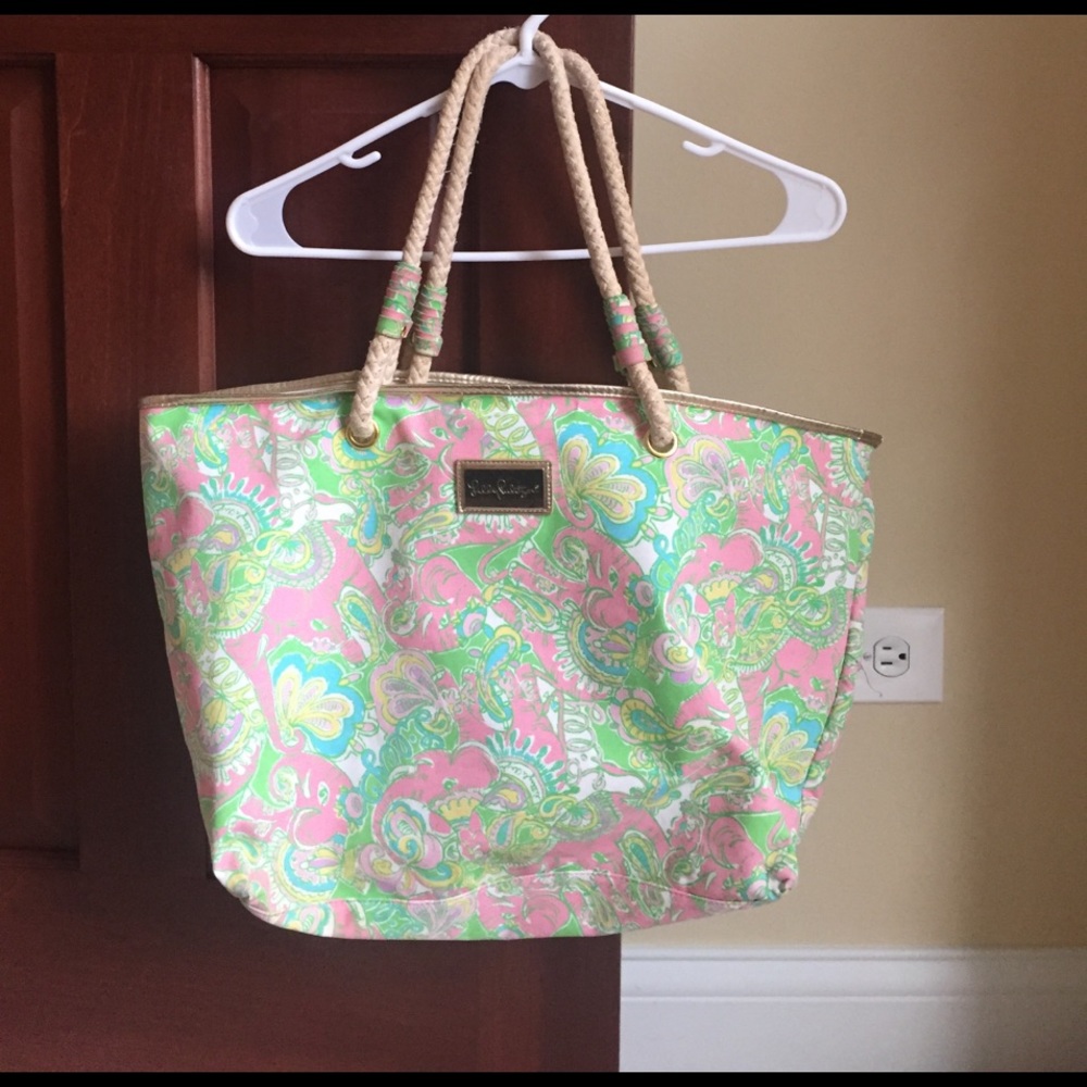 Lilly Pulitzer shoreline tote.