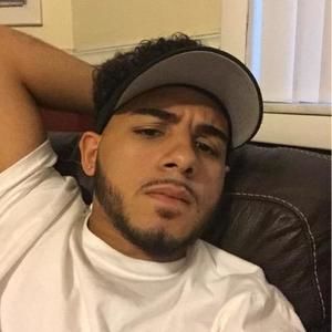 Meet your Posher, Dennis