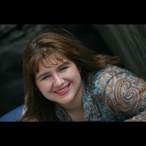 Meet your Posher, Stacy