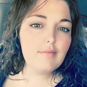 Meet your Posher, Cassandra