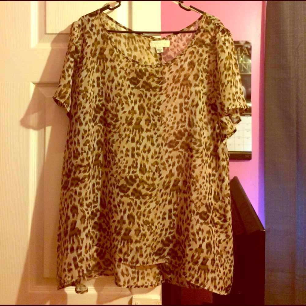 Sheer leopard high low top