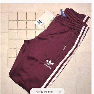 Adidas maroon track pants size xs