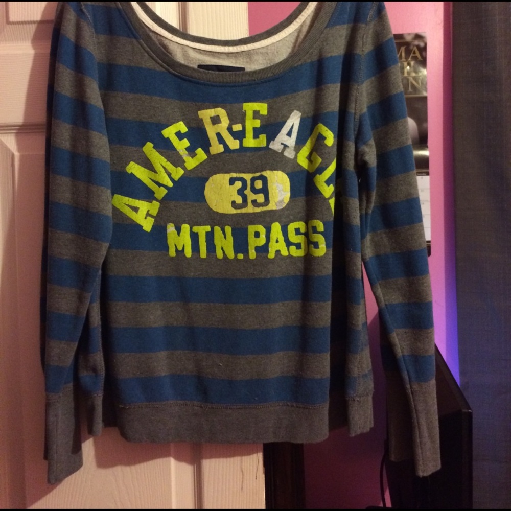 American eagle sweatshirt