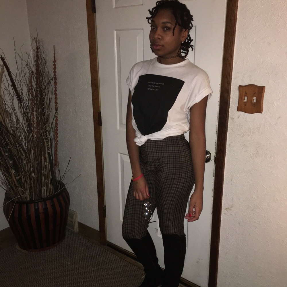 Meet your Posher, Kinah