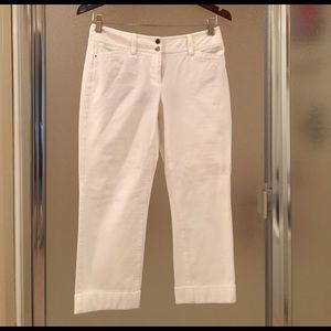 WHBM Slim Crop White Capri Jeans. 2
