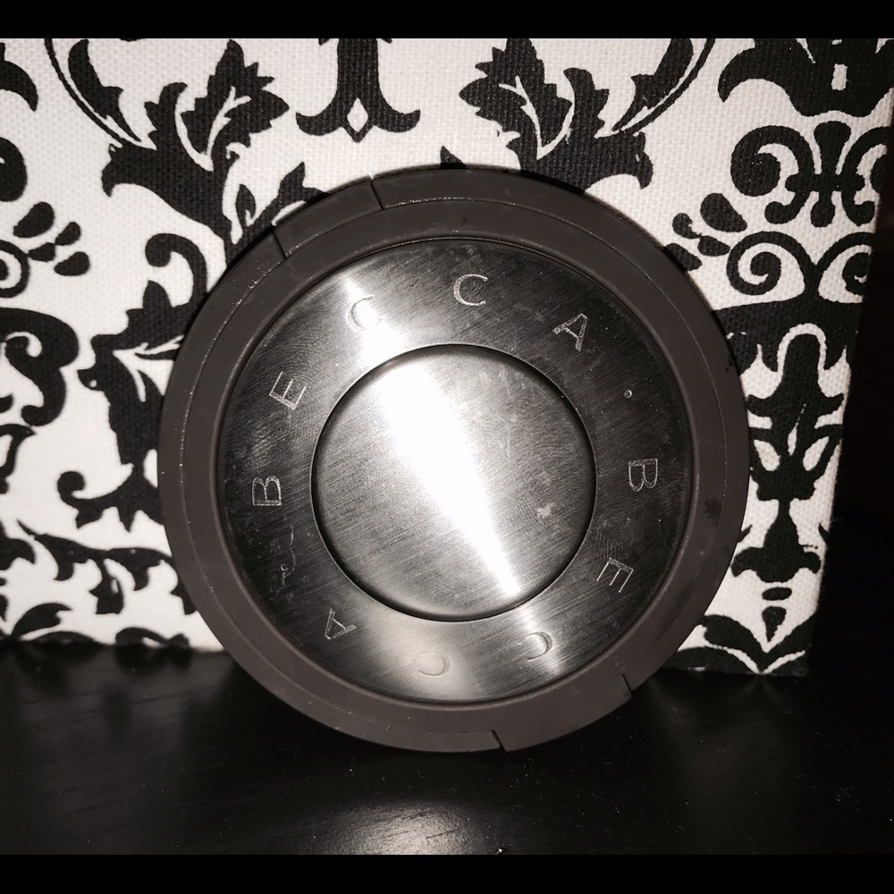 Becca highlighter opal