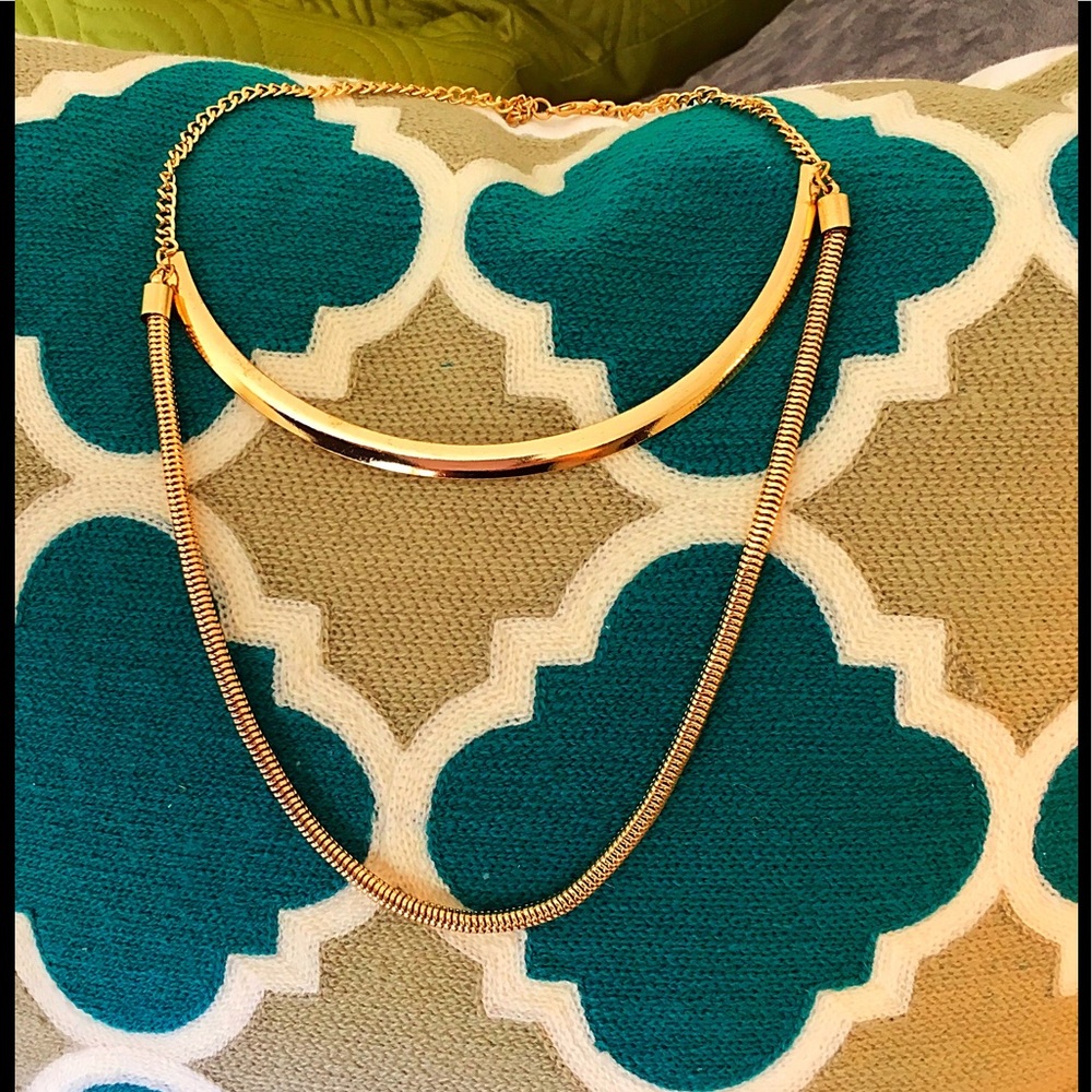 Gold structured adjustable necklace