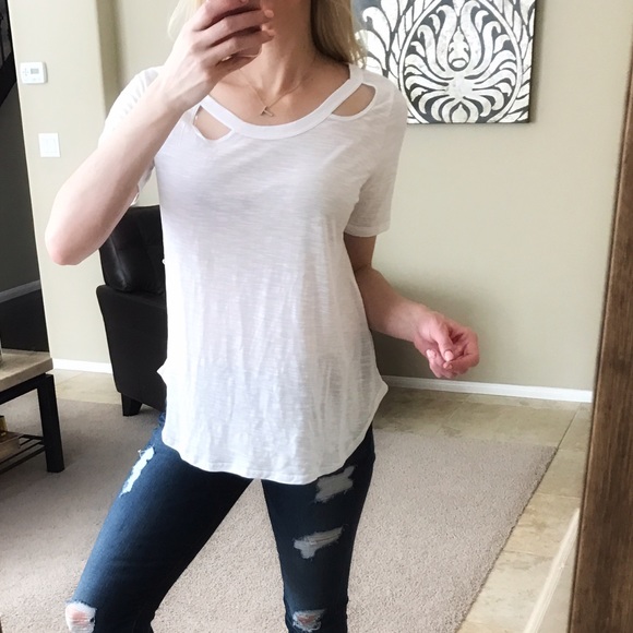 SALE 🏴 LAST - White Cut Out Tee - Picture 4 of 4