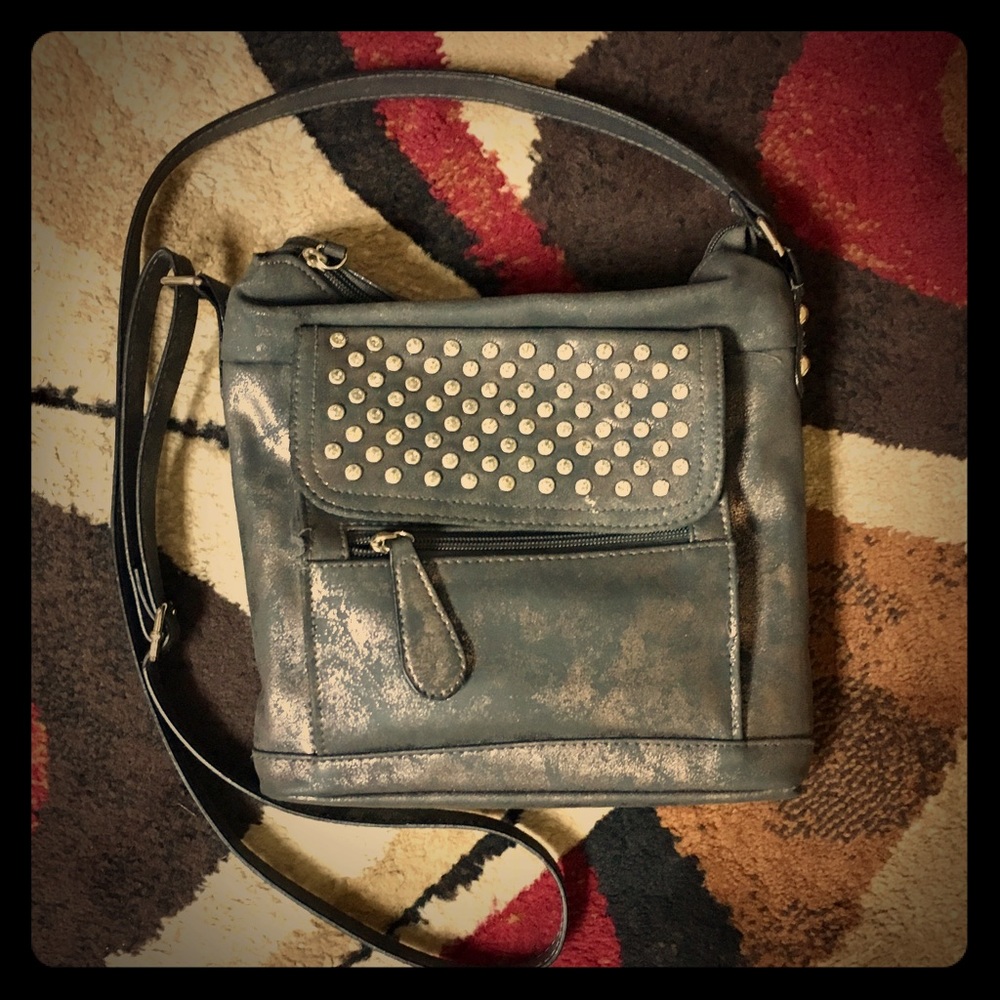 Silver Cato Crossbody