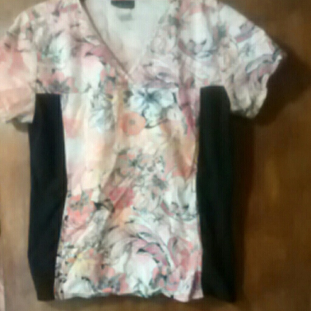 Scrub top