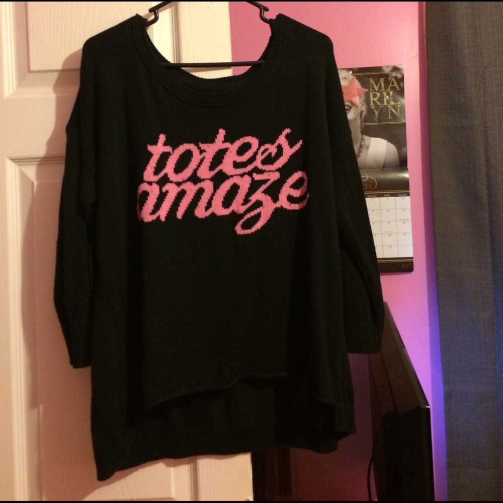Totes Amaze high low sweater