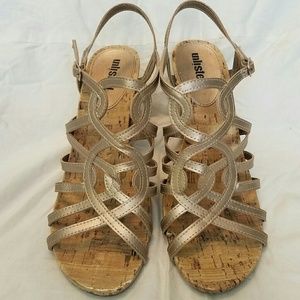 Gold/Cork wedges