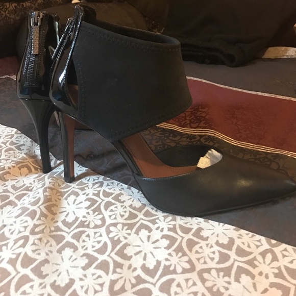 A sexy heel that caresses your ankle! - Picture 3 of 3