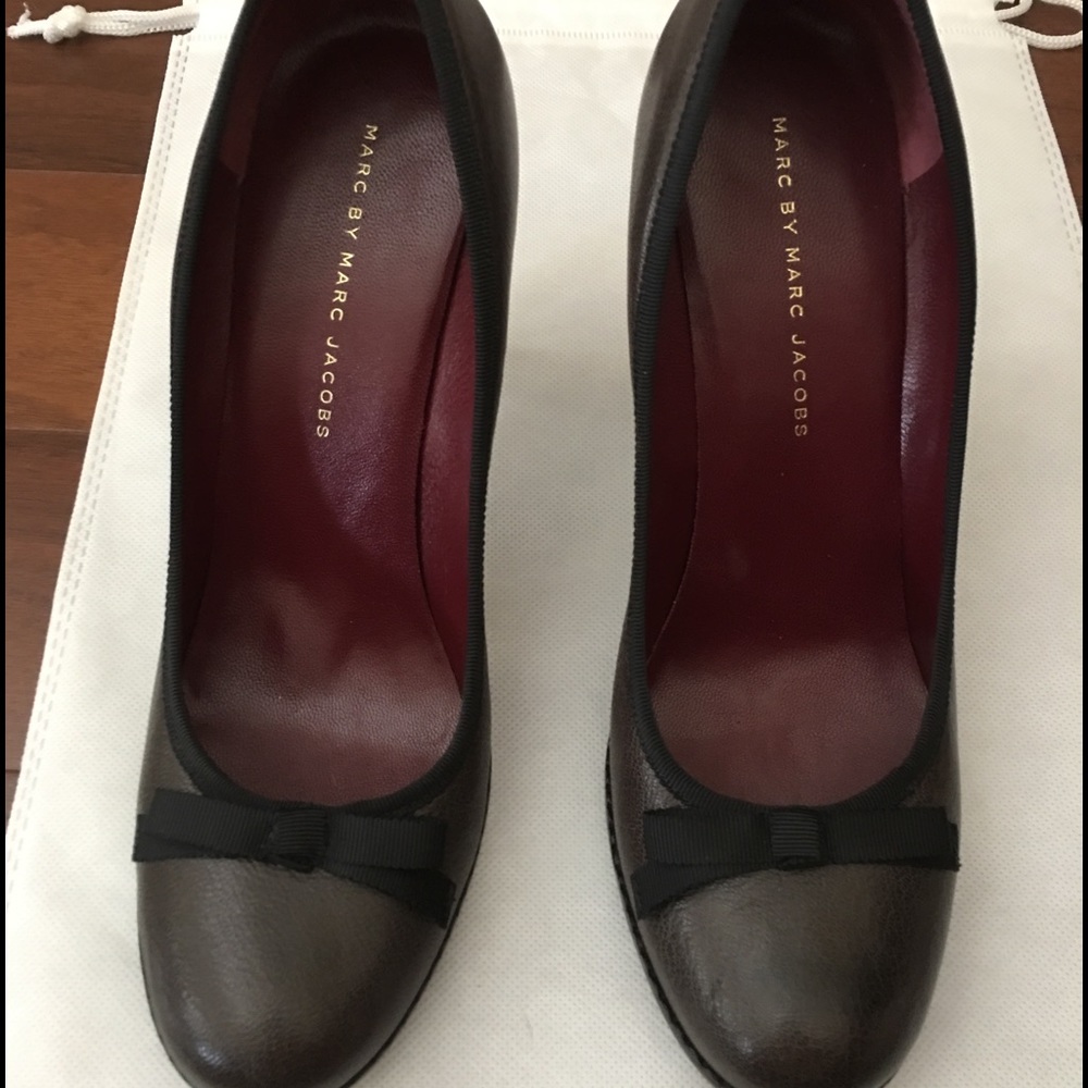 Marc Jacobs heel with bow