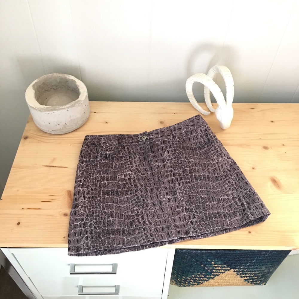 Laundry by Shelli Segal vintage 90's snake skirt