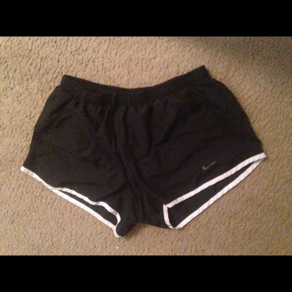Nike shorts M black