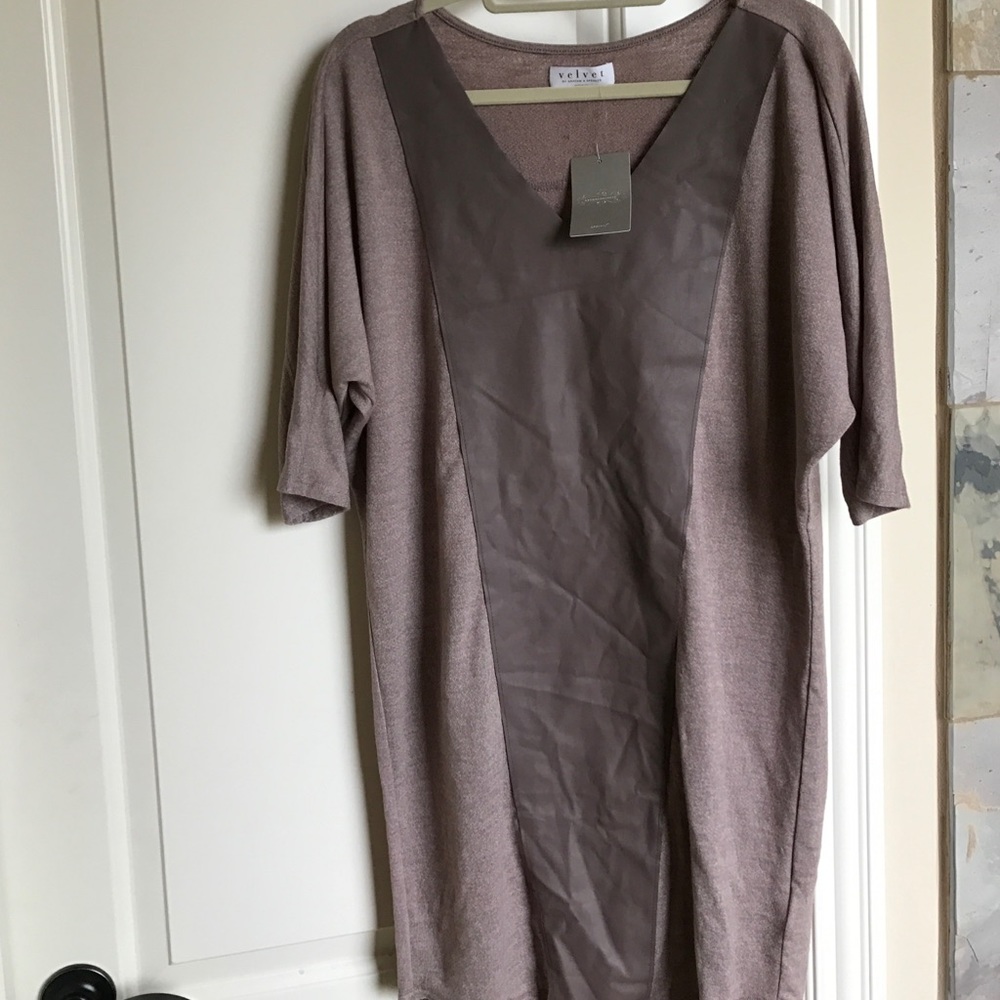 Velvet by Graham and Spencer dress *NWT* size M