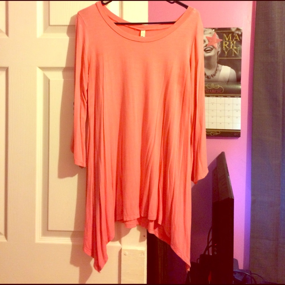 Uneven coral top