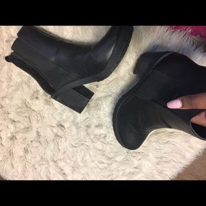 Forever 21 ankle boots size 8, fits like a 7.5.
