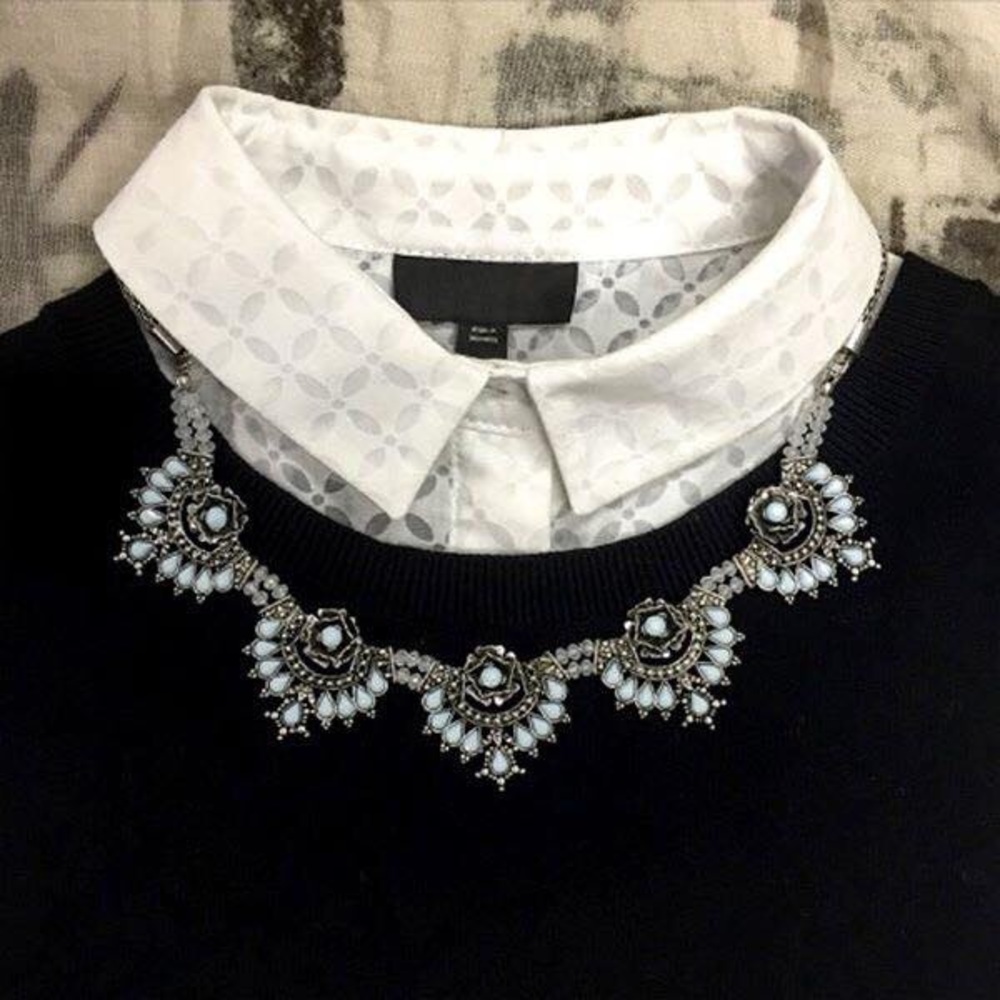 Adjustable silver necklace