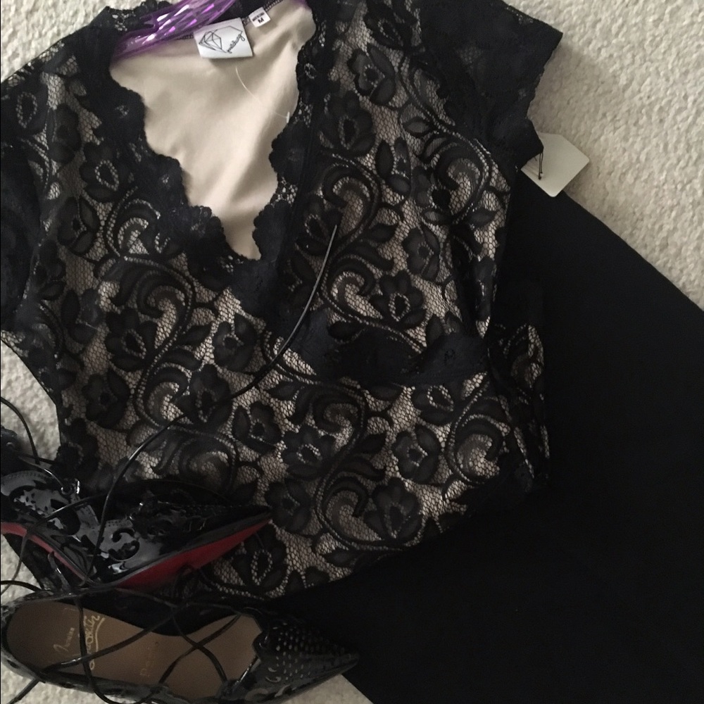 Black lace top ❤️
