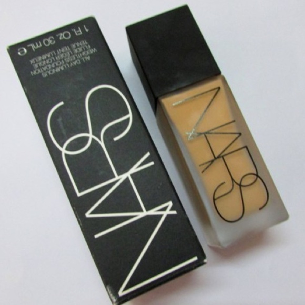 🚫SOLD🚫NARS foundation Barcelona