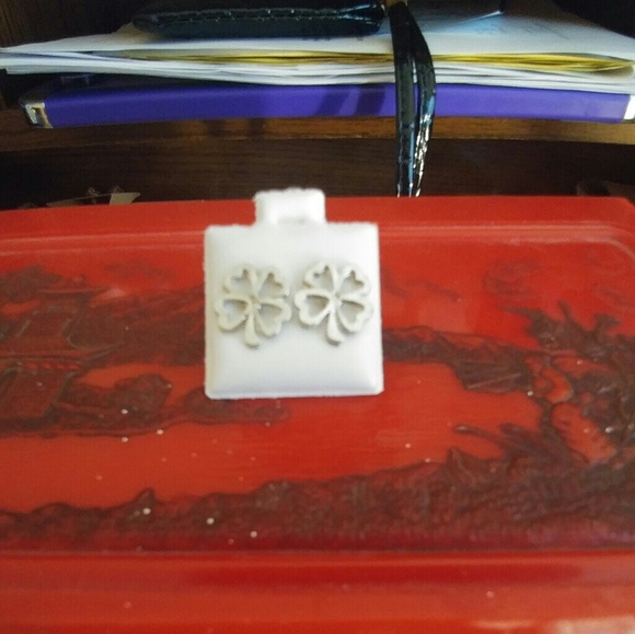 🔻Final Price🔻 Clover Earrings - Picture 4 of 6