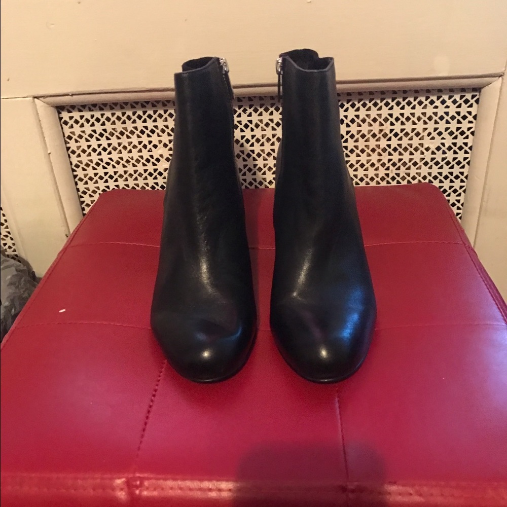 Sexy Michael Kors leather booties